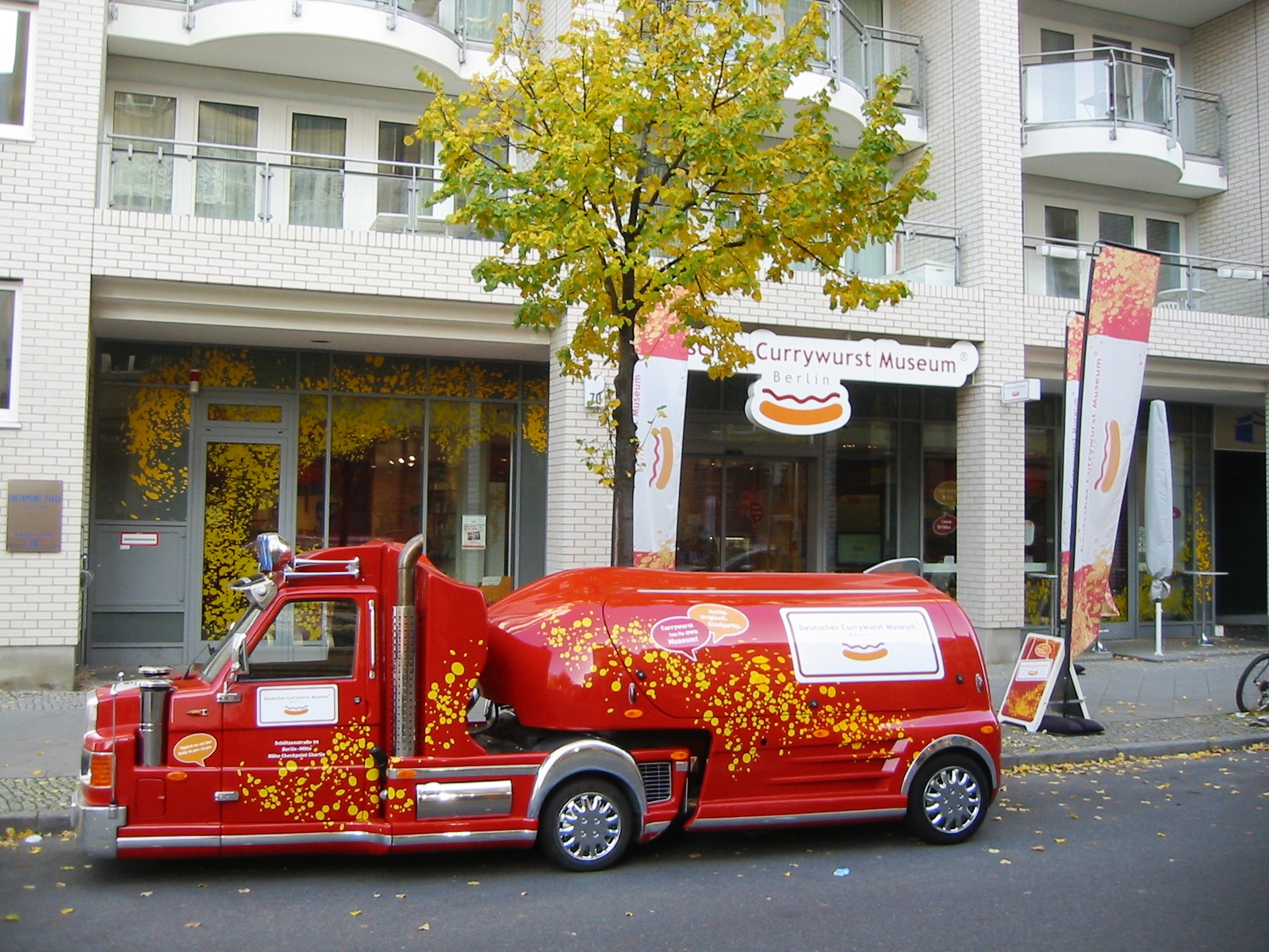Berlin yemek rehberi: currywurst