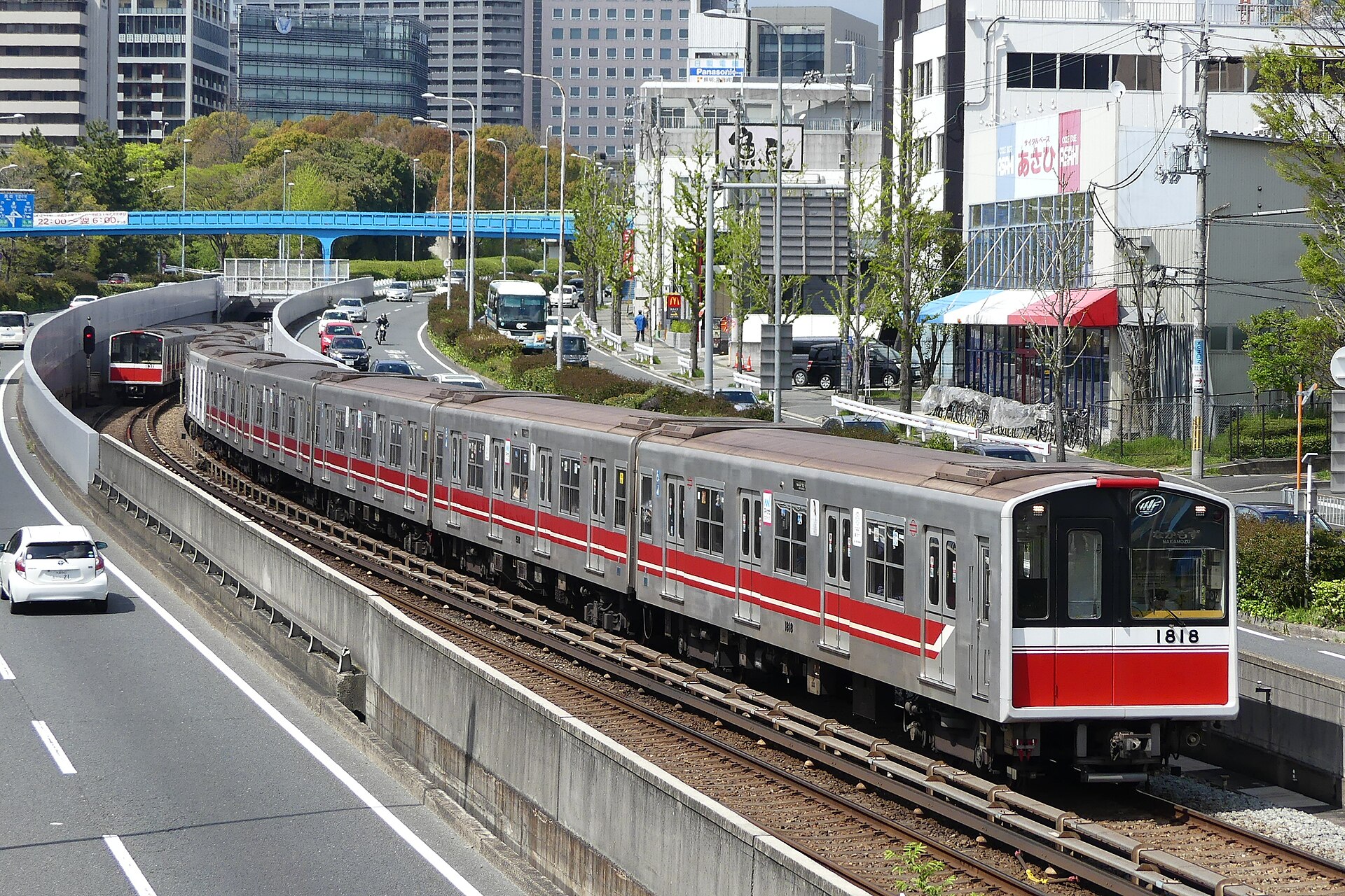 Osaka ulaşım: Osaka Metro treni