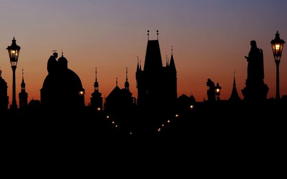 Prag Gece Hayatı ve Eğlence Rehberi: Bira Salonları, Caz Kulüpleri, Opera ve Nehir Turu