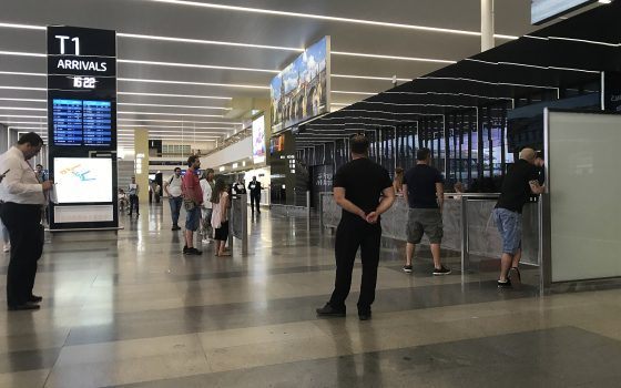 Prag Havalimanından Şehre Ulaşım: Troleybüs 59, Metro, Bilet ve Ücretler (2026)